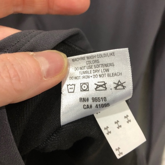 Under Armour Fitted Mock Turtleneck Top - Picture 6 of 7